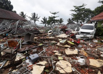 Se reportan alrededor de 222 muertos por Tsunami en Indonesia
