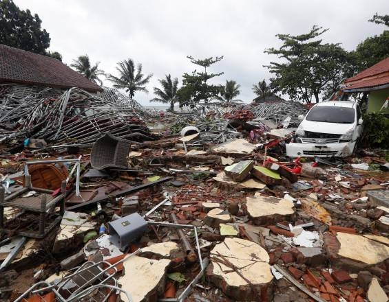 Se reportan alrededor de 222 muertos por Tsunami en Indonesia