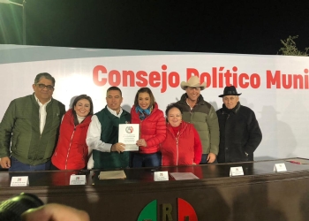 Alcaldesa entrega informe al pleno del PRI