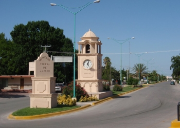 Fuerza Coahuila lleva espíritu navideño a hogares coahuilenses