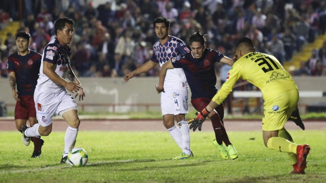 Rebaño sagrado le gana a los Cimarrones de Sonora 2-1