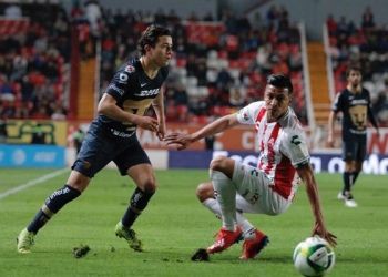 Necaxa vence 2-1 a Pumas UNAM