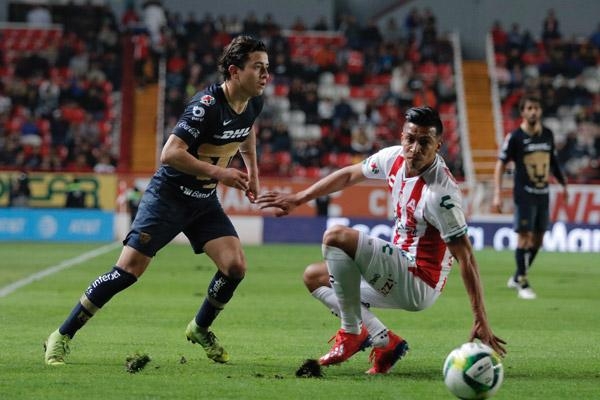 Necaxa vence 2-1 a Pumas UNAM