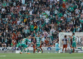 Santos Laguna le quita lo invicto a las Chivas