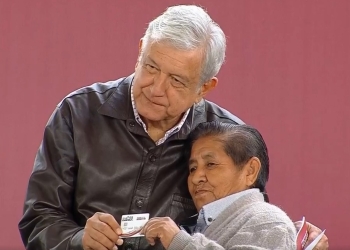 Entregan primeras pensiones para Adultos Mayores