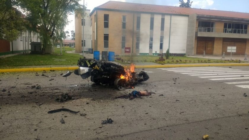 Suman 10 muertos por atentado en Bogotá