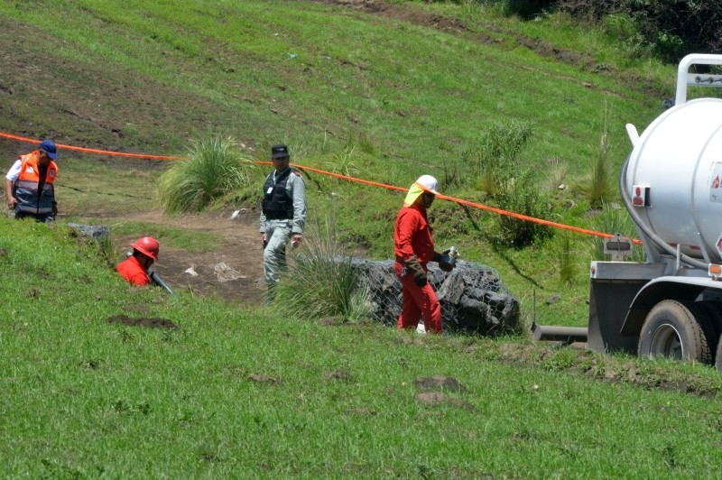 Localizan y reportan tomas clandestinas a Pemex