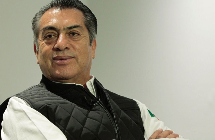 VIDEO: Se burla ‘El Bronco’ de mujer que le pide ayuda