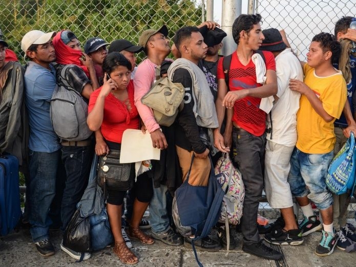 Migrantes que solicitaron asilo político en EUA se quedarán en México