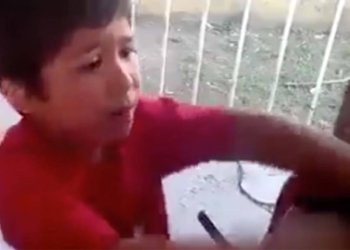 Eufórico niño jugando maquinitas se hace viral