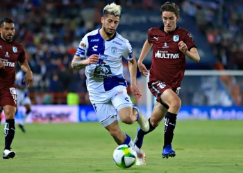 Pachuca se reivindica 3-0 ante gallos  