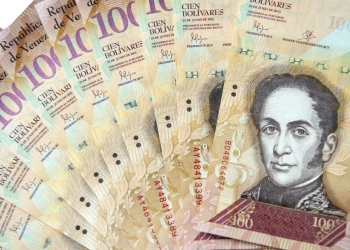 Venezuela devalúa moneda 36.82 por ciento