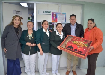 Alcalde felicita a Enfermeros en su Día