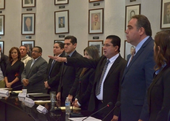 Roberto de los Santos toma protesta como Presidente Municipal de Acuña