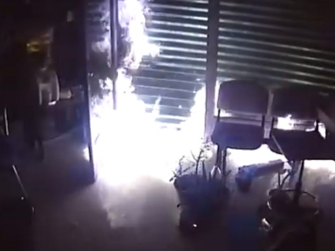 Queman barbería tras difundir video de asaltantes