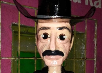 Esta es la piñata de Sergio Goyri que se parece a Mario Almada
