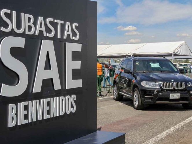 Recaudan más de 30.4 mdp en primer día de subasta de vehículos oficiales