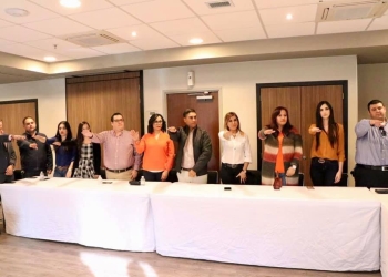 Toma protesta nuevo comité de UDC