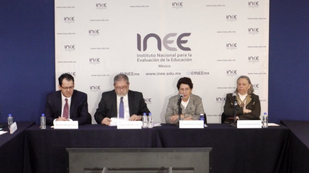 Niños no pueden ser rehenes de vaivenes políticos: INEE a diputados