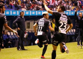 Necaxa vence al Puebla 4-1