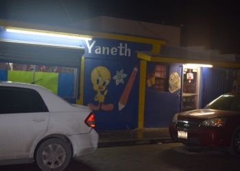 Busca policía a asaltantes de papelería