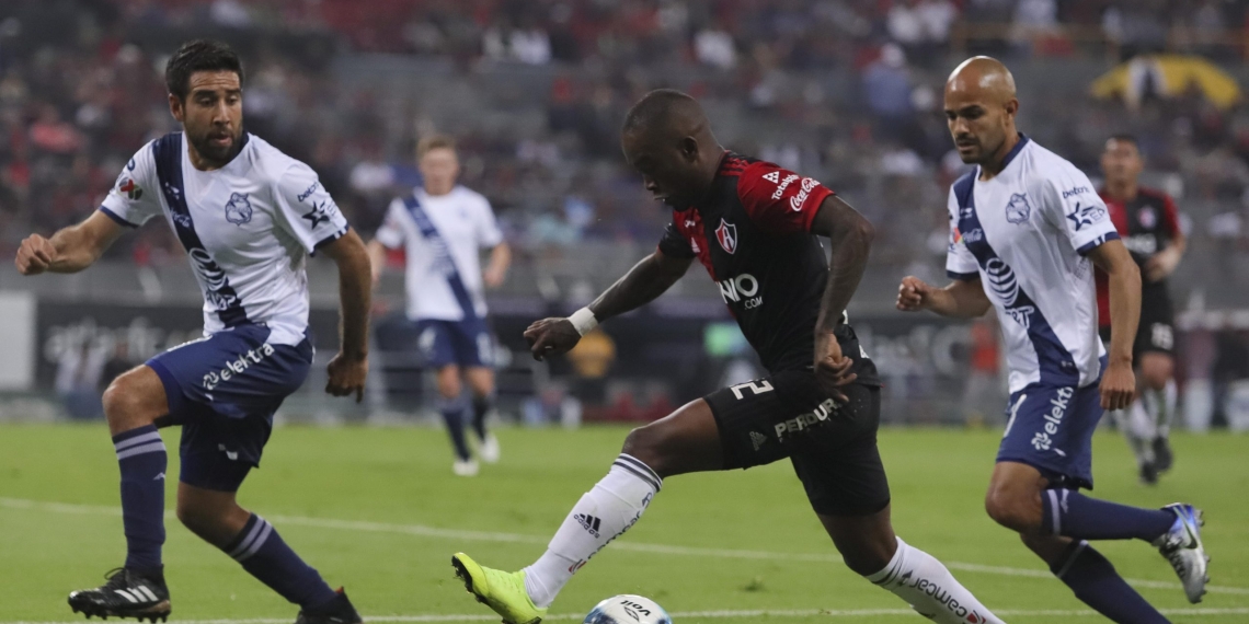 Puebla viene desde atrás para vencer al Atlas
