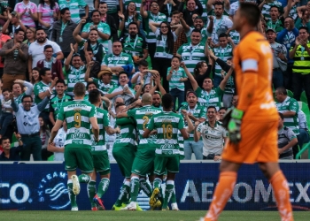 Santos hunde más al Toluca