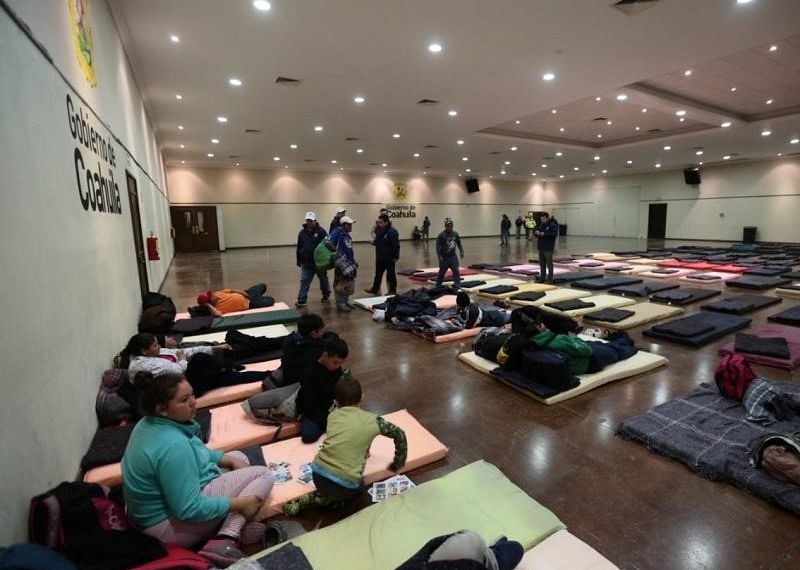 Migrantes con permisos deberán desalojar albergue en 48 horas