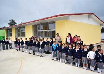 Escuelas no reciben a niña que denunció a su maestro por abuso sexual