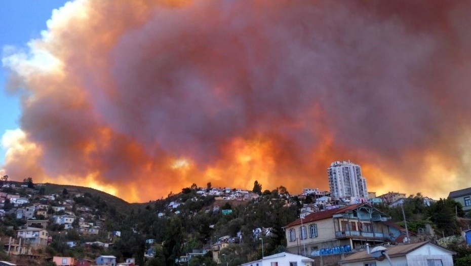 Incendios Forestales sin control en el centro y sur de Chile