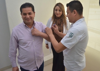 Aplican vacuna contra la Influenza Estacionaria en Ciudad Acuña