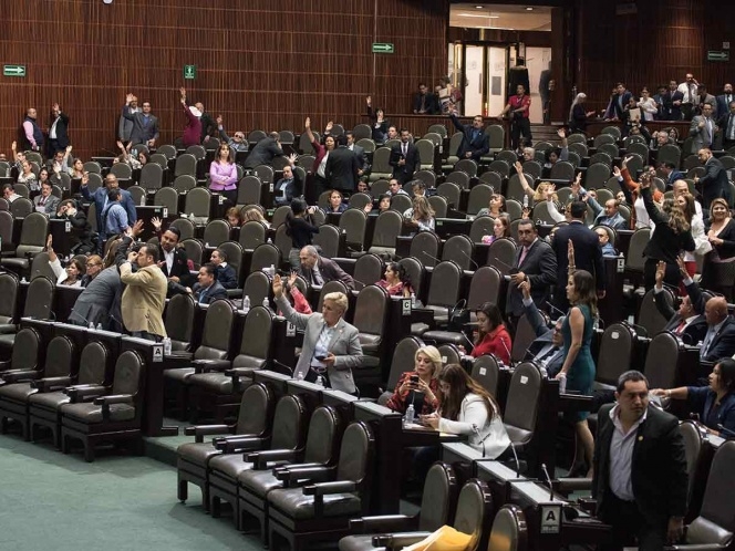 Diputados aprueban que mayores de 15 años abran cuentas bancarias