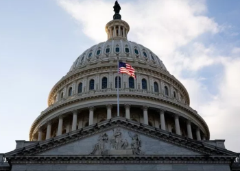 Congreso de EU rechaza emergencia decretada por Trump para financiar muro