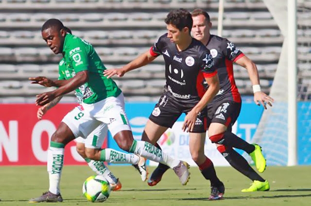 León vence a Lobos BUAP 1-0 para ser el nuevo líder de la LIGA BBVA MX