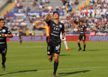 Pumas no puede con Lobos