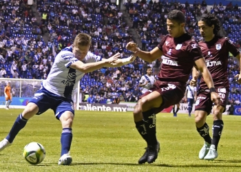 Puebla vence a Querétaro 1-0