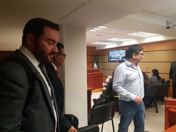 Alejandro Gutiérrez se ampara para frenar juicio en su contra por peculado