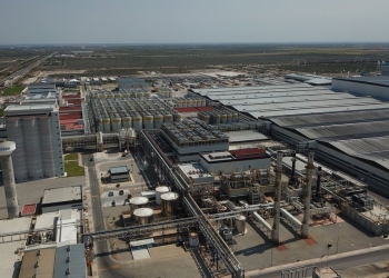 Vidriera oferta 300 vacantes en Nava