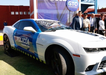 Mustangs, camaros, corvettes… las nuevas patrullas en Guanajuato