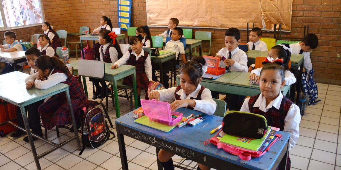 Regresan a clases más de 37 mil alumnos