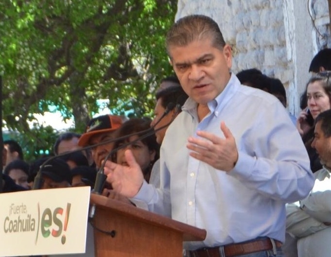 Adelante Coahuila con programas de legalización de vivienda: Riquelme