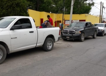 Aseguran municipales a 12 migrantes