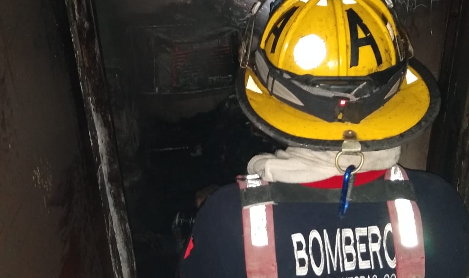 Formalizan denuncia por incendio provocado en vivienda