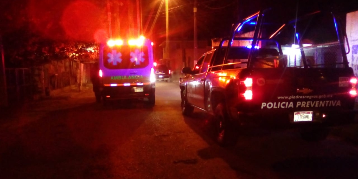 Dan de baja a dos policías municipales