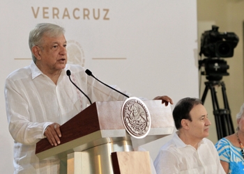 Presidente de México visita municipios de Veracruz