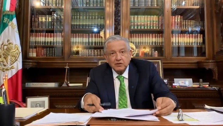 AMLO firma memorándum para frenar aplicación de la reforma educativa