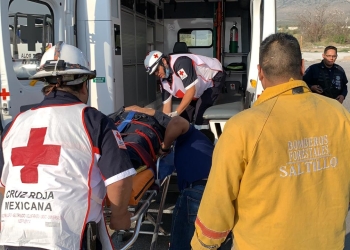 Graves dos policías luego de accidente