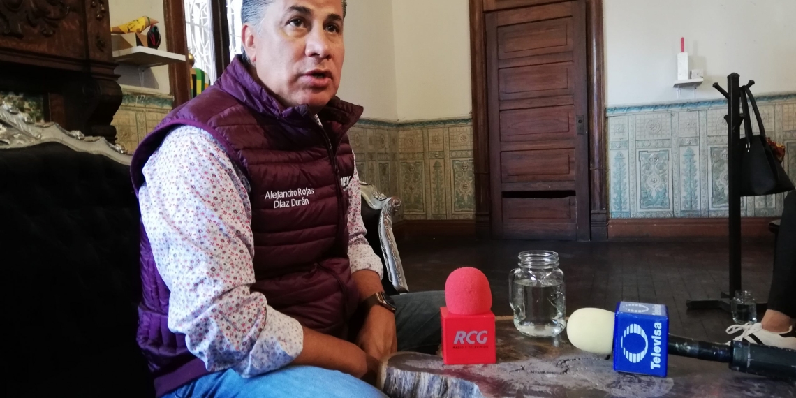 Urge democratizar a Morena