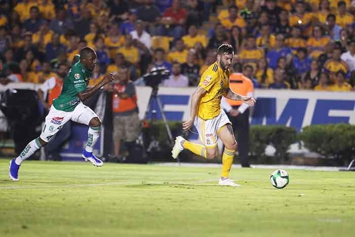 Tigres pega primero