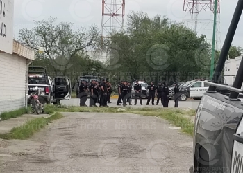 Policías municipales amenazan con paro de labores